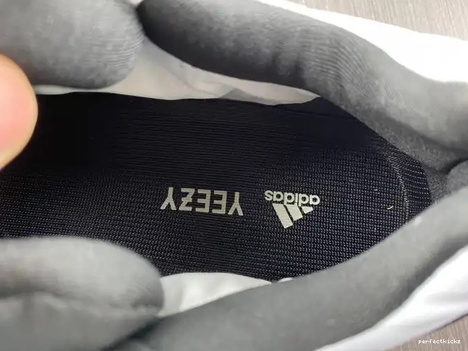 Adidas Yeezy 700 Tint Boost GZ0711 Blue MNVN 0703